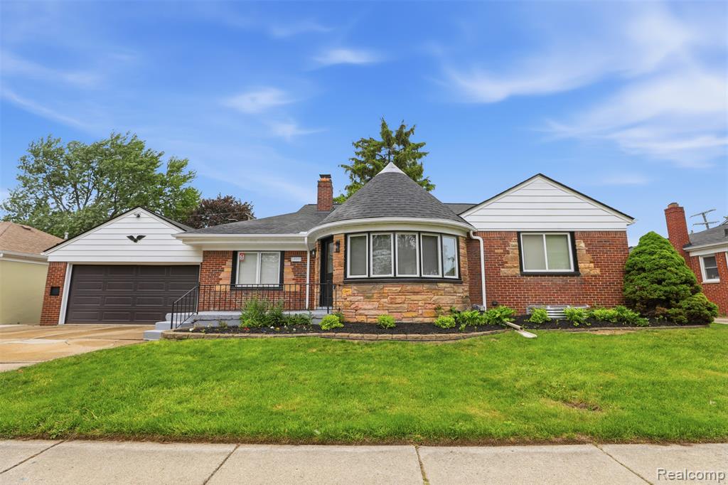 18001 Elizabeth Street, Roseville, MI 48066 — Photo 2