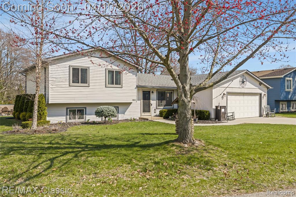 484 W Beechdale Street, Commerce Twp, MI 48382 — Photo 29