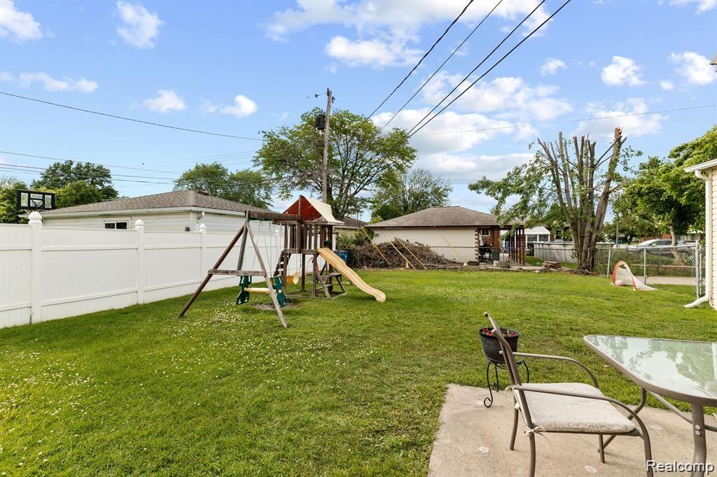 8575 DARLENE Street, Warren, MI 48093 — Photo 28