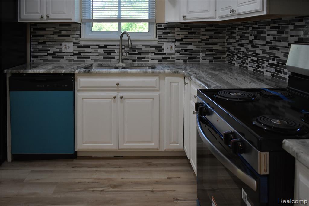 23825 Johnston Avenue, Eastpointe, MI 48021 — Photo 5