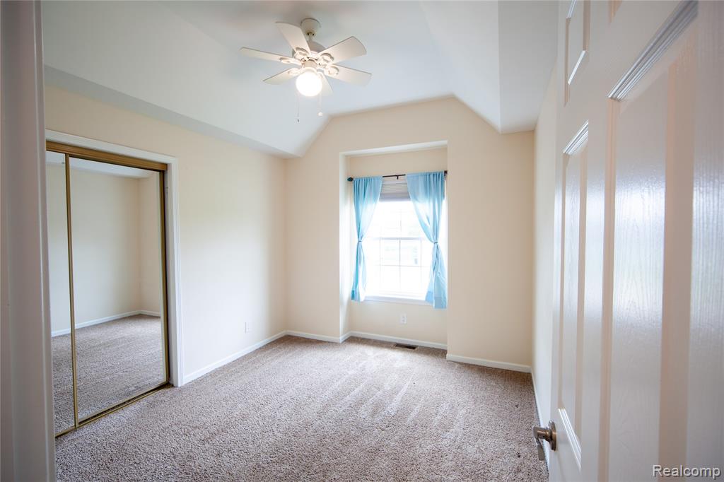 4470 Westedge Way, Grand Blanc, MI 48439 — Photo 17