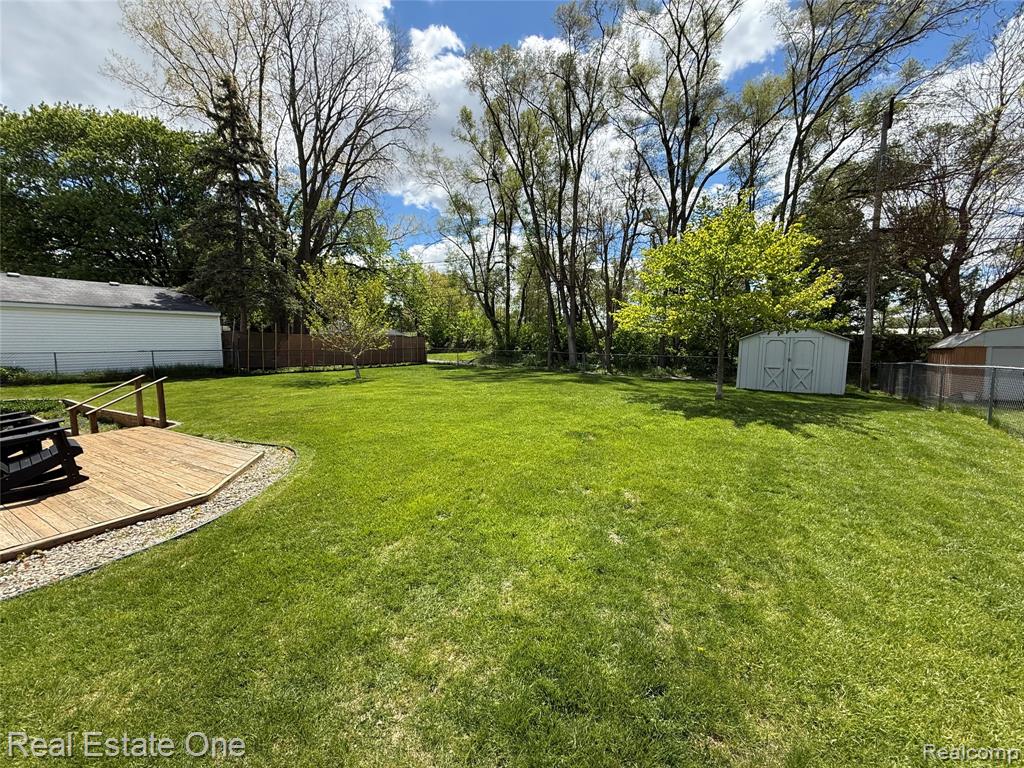 303 N Hill Circle, Rochester, MI 48307 — Photo 13