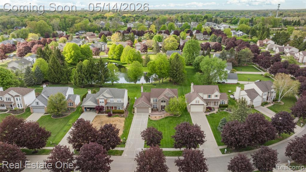 865 Drakeshire Drive, Commerce Twp, MI 48390 — Photo 13