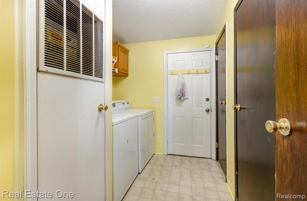 43529 Medea Drive, Clinton Twp, MI 48036 — Photo 21