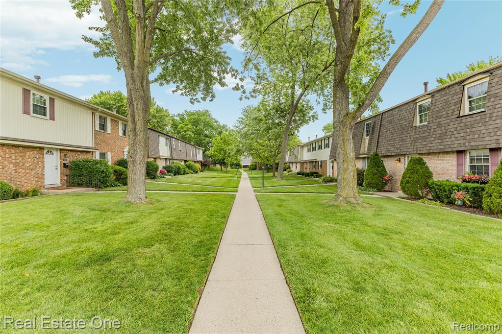 959 Kirts Boulevard, Troy, MI 48084 — Photo 48