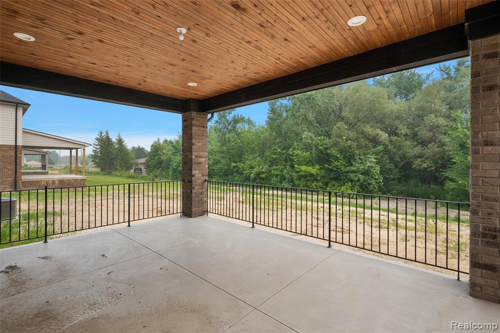 18901 Via Firenze Drive, Macomb, MI 48044 — Photo 55