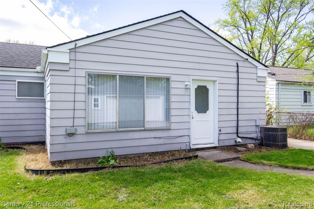 21892 Ehlert Avenue, Warren, MI 48089 — Photo 32