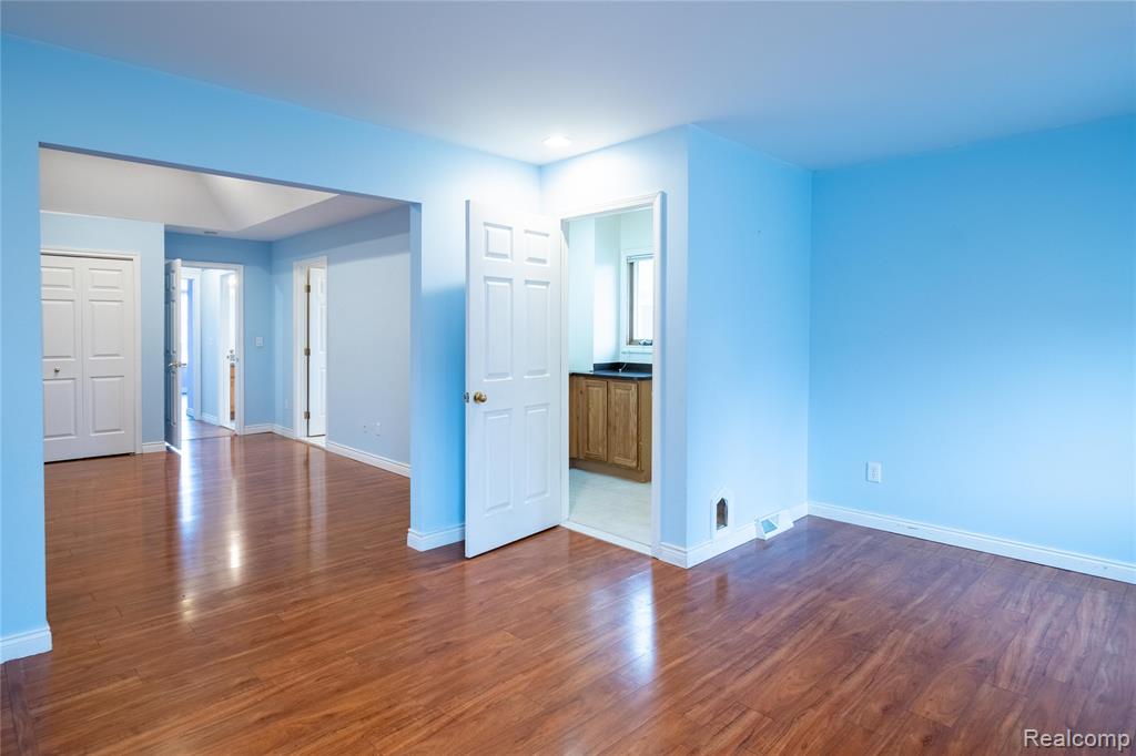 54676 Carnation Drive, Macomb, MI 48042 — Photo 30