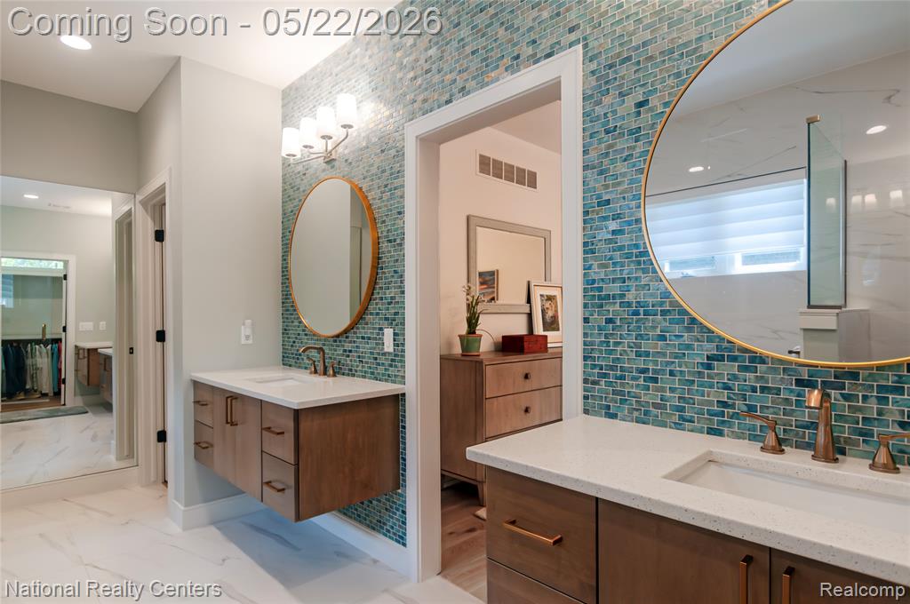 14170 Kings Park Court, Utica, MI 48315 — Photo 42