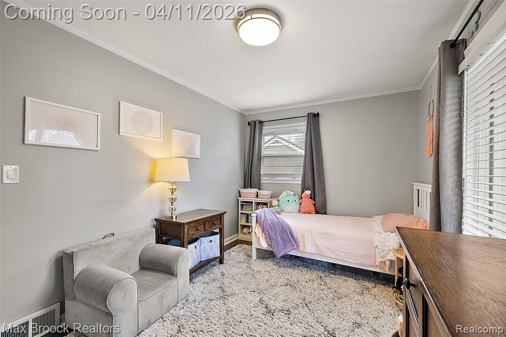 32040 Coronet Drive, Farmington Hills, MI, 48334