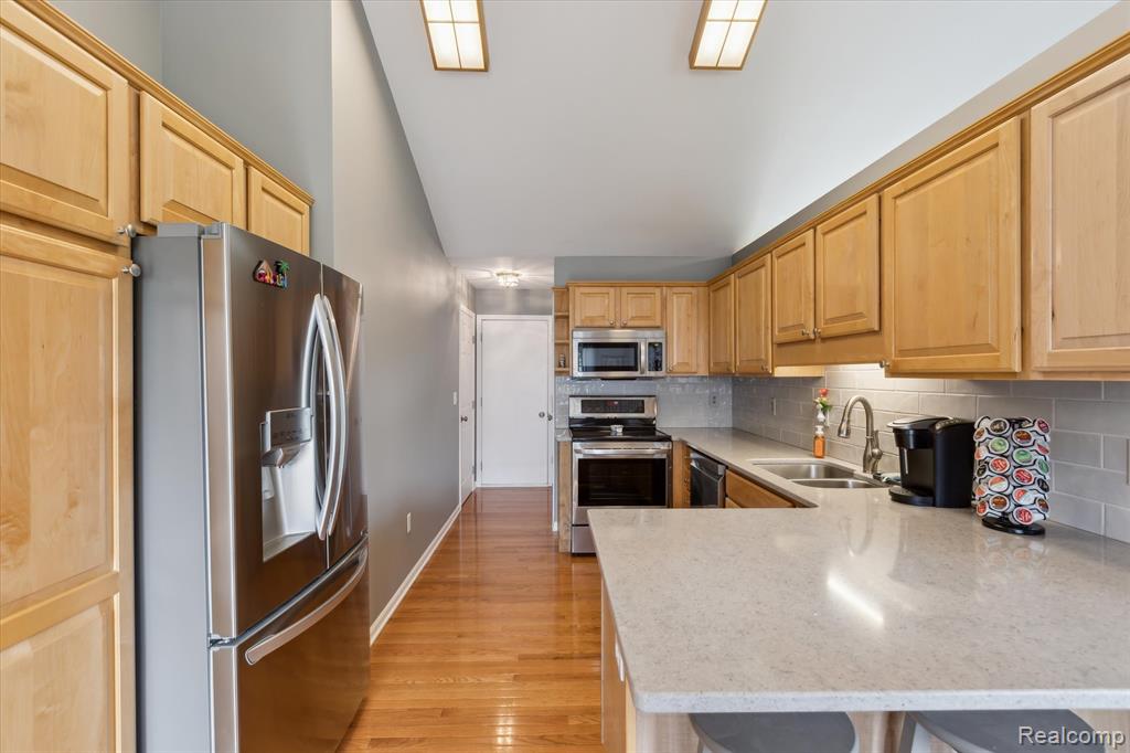 7206 Glen Oak Court, Grand Blanc, MI 48439 — Photo 19