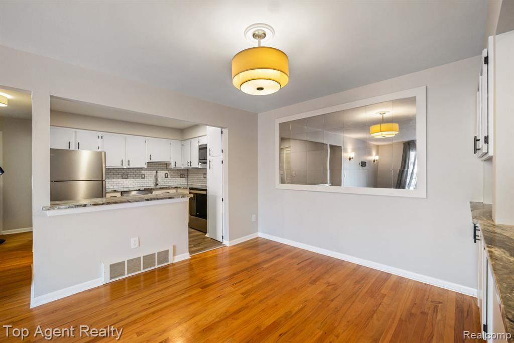 8353 Kennedy Circle, Warren, MI 48093 — Photo 14