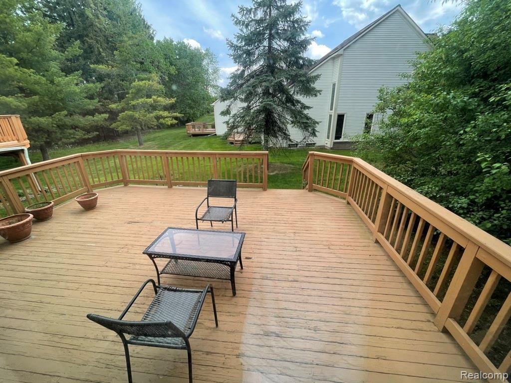 43590 WENDINGO Court, Novi, MI — Photo 31