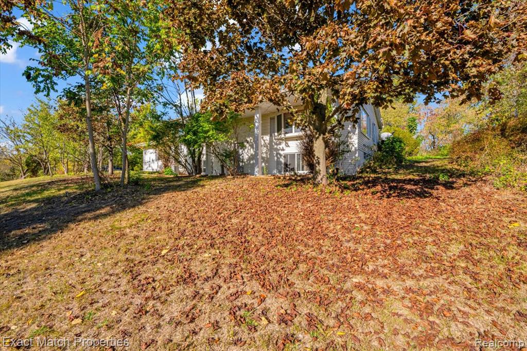 7600 Haley Road, White Lake, MI 48383 — Photo 2