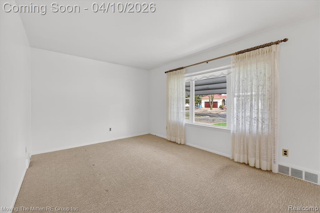 6623 N Silvery Lane, Dearborn Heights, MI 48127 — Photo 9
