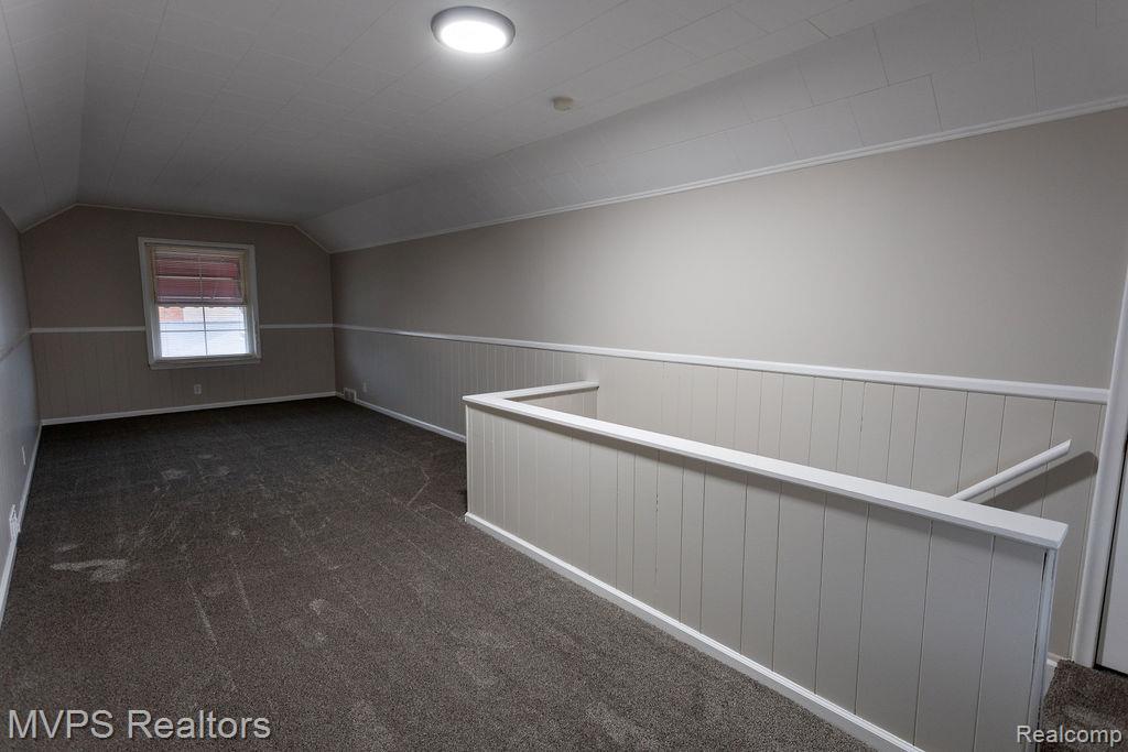 20946 Littlestone Road, Harper Woods, MI 48225 — Photo 8
