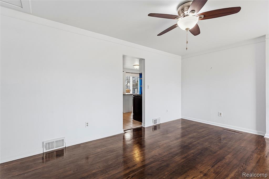 6457 Deering Street, Garden City, MI — Photo 5