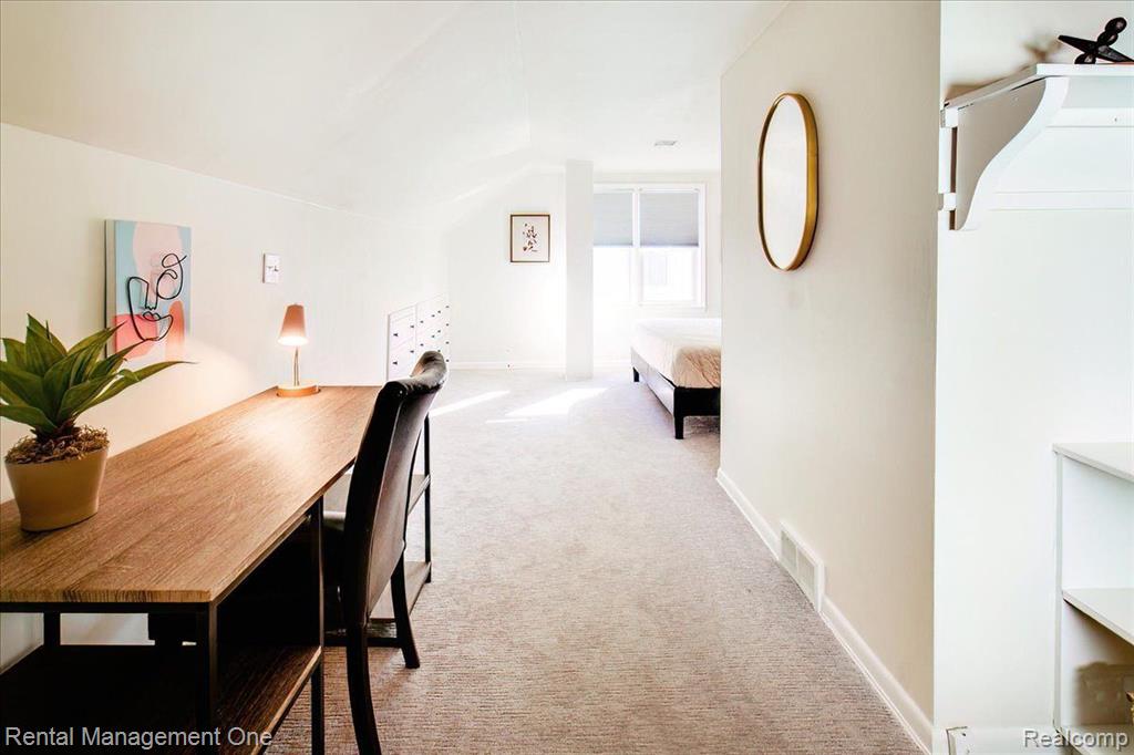 710 E 12 MILE Road, Royal Oak, MI 48073 — Photo 21
