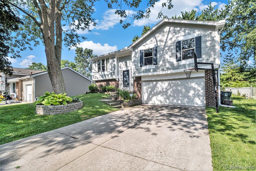 1116 Heritage Drive, Canton, MI 48188 — Photo 2