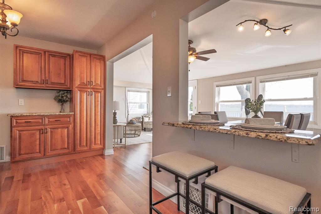 9568 MAIN Street, Whitmore Lake, MI 48189 — Photo 14