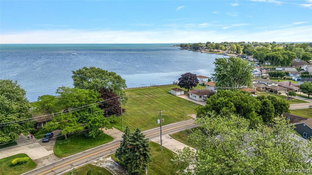 39196 Lakeshore Drive, Harrison Township, MI — Photo 10