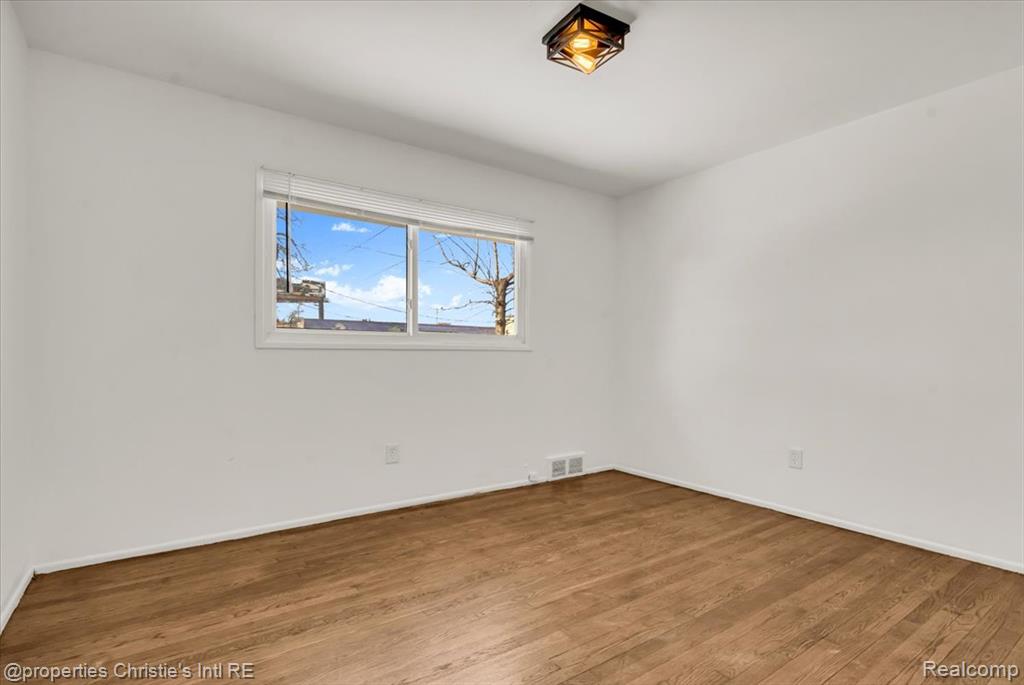20574 Rutherford Street, Detroit, MI 48235 — Photo 17