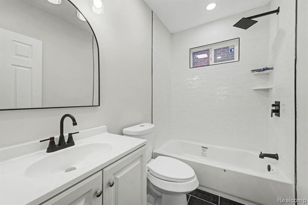 213 Avalon Street, Highland Park, MI 48203 — Photo 11