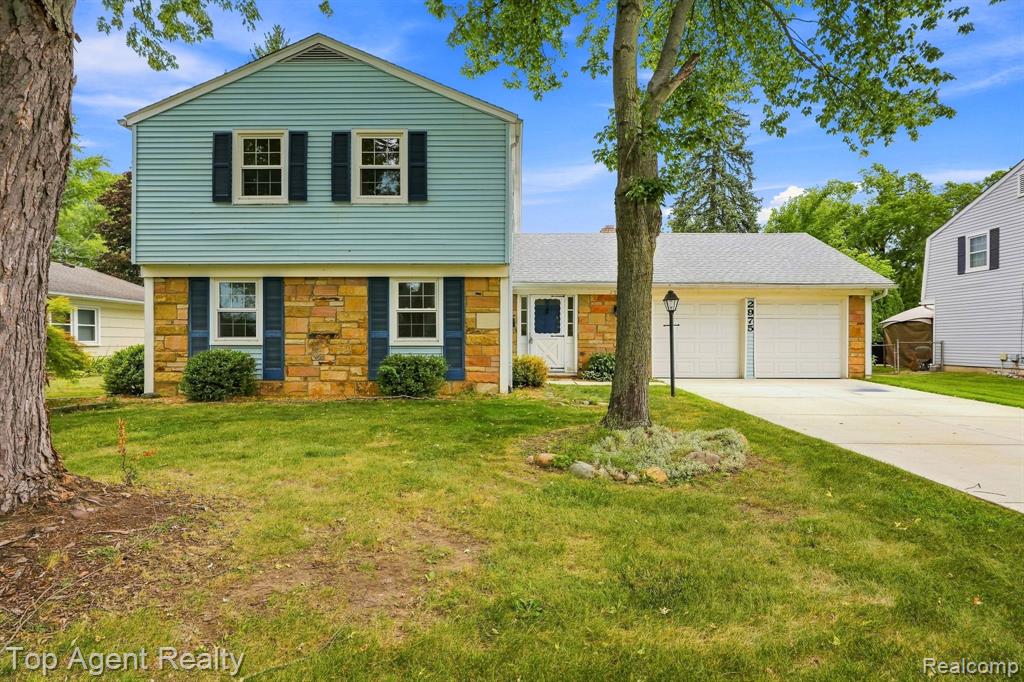 2975 Hill Drive, Troy, MI 48085