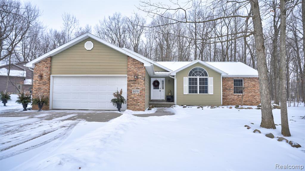 9270 OAKVIEW Drive, Swartz Creek, MI 48473 — Photo 35