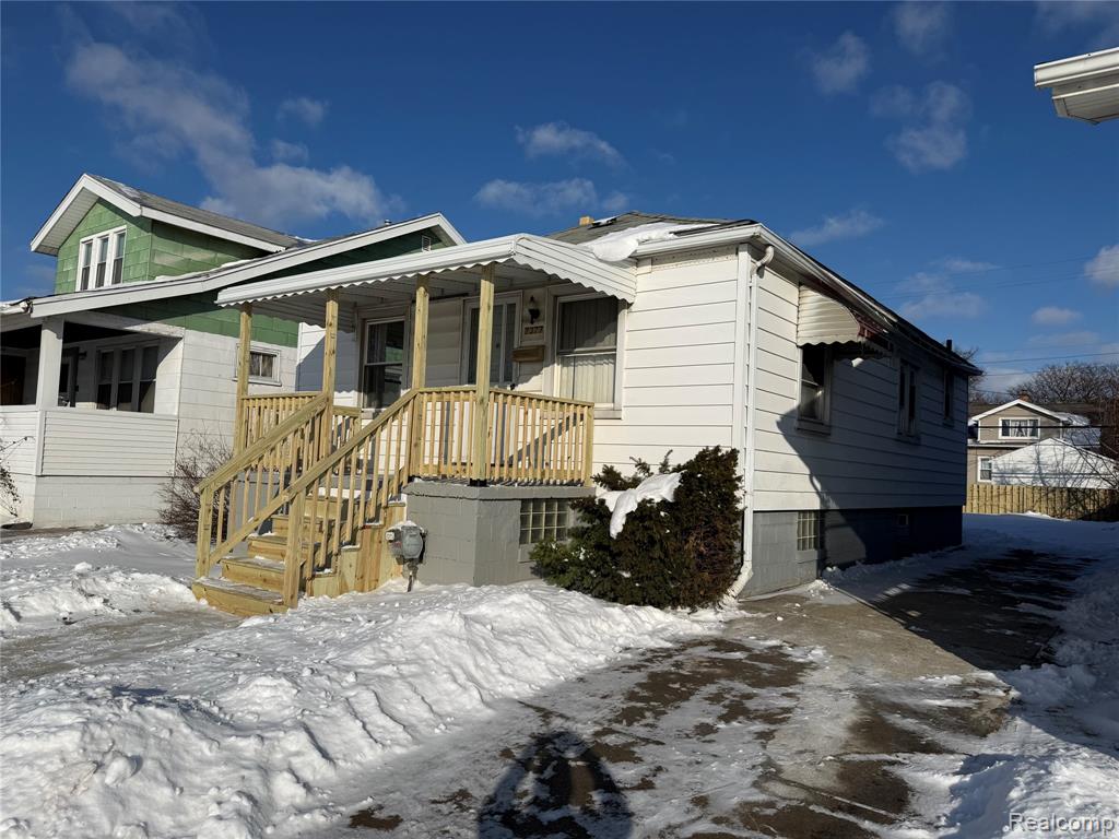 7377 Bernice, Center Line, MI 48015 — Photo 14