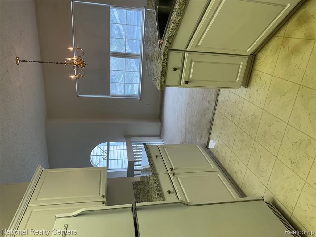 49627 Draper Circle, Plymouth, MI 48170 — Photo 8