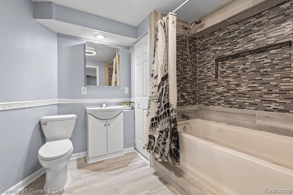 50580 MEANDER Drive, Macomb, MI 48042 — Photo 14