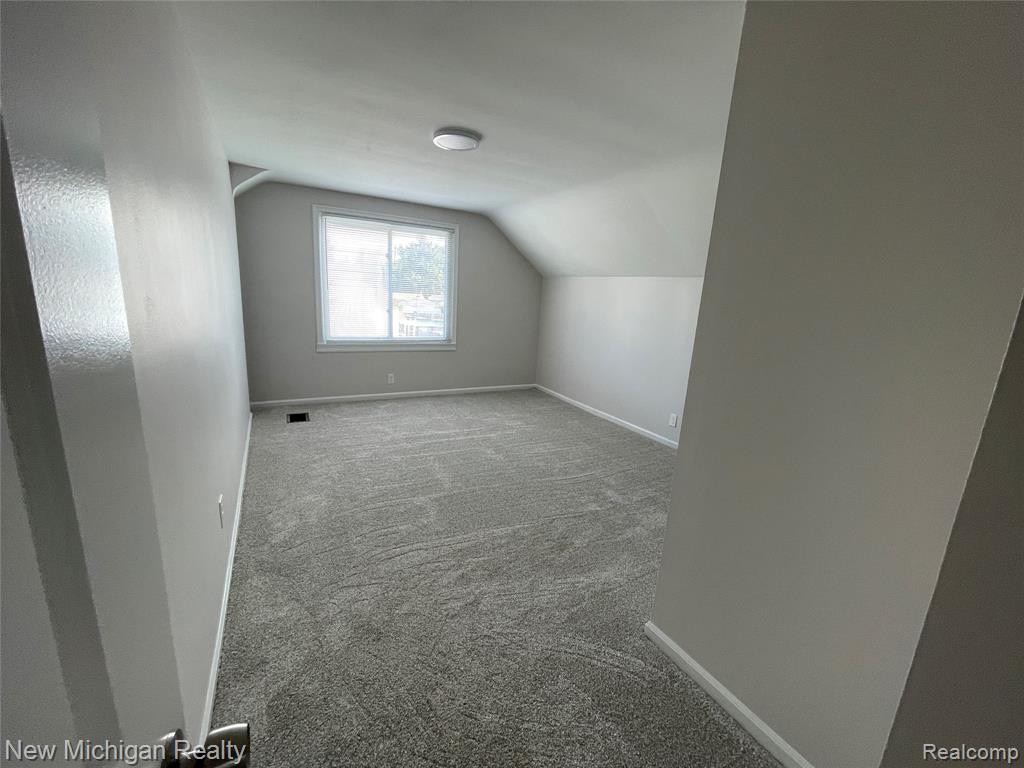 661 White Avenue, Lincoln Park, MI 48146 — Photo 13