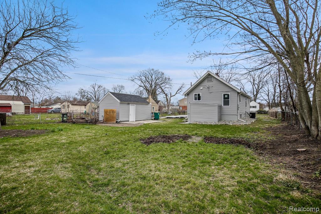 885 PARKWOOD Avenue, Ypsilanti, MI 48198 — Photo 29