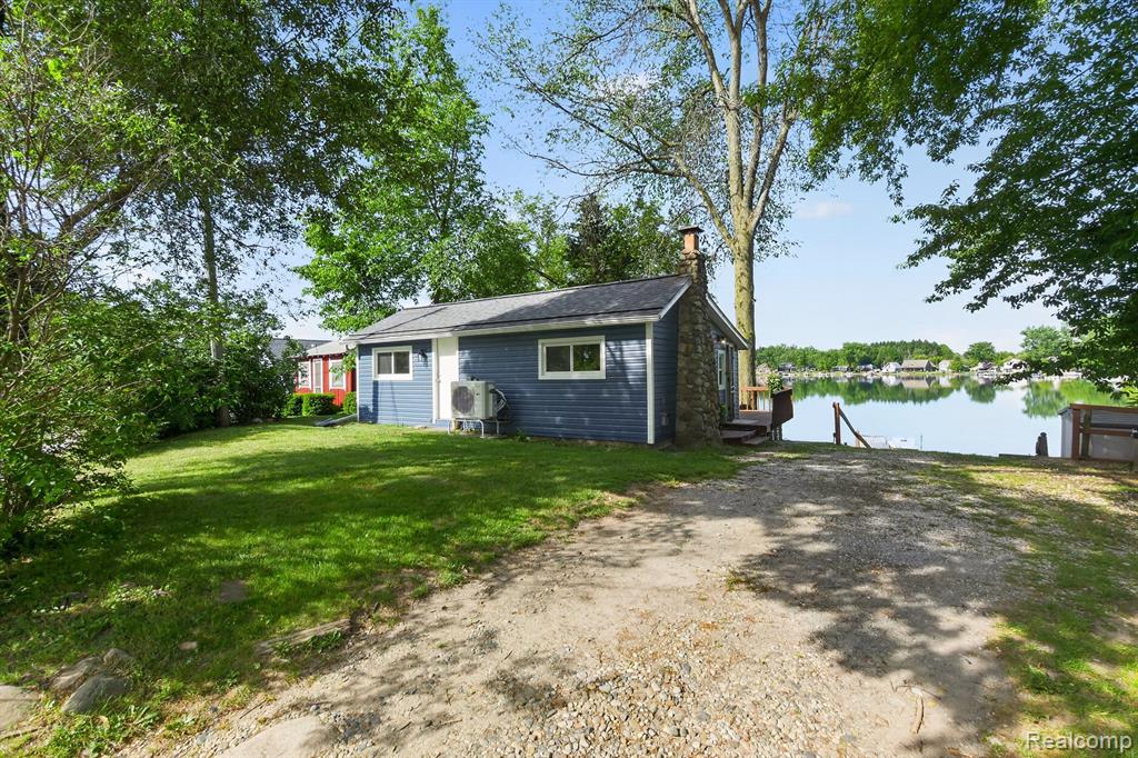 1717 Triangle Lake Road, Howell, MI 48843 — Photo 3