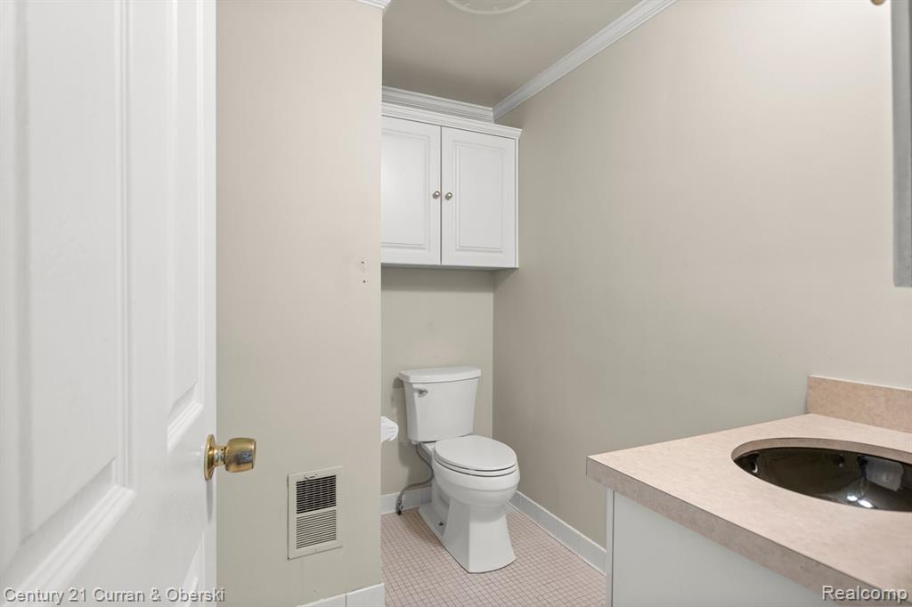 917 N MELBORN Street, Dearborn, MI 48128 — Photo 31