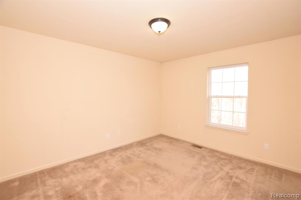 9 N VISTA, Auburn Hills, MI 48326 — Photo 16