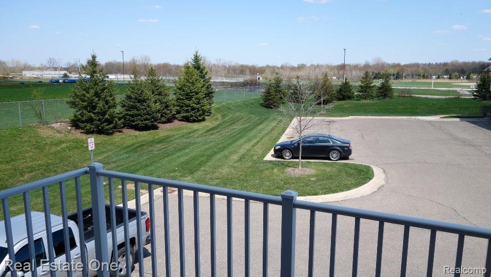 11211 ADDINGTON Drive, 139, Commerce Twp, MI 48390 — Photo 3
