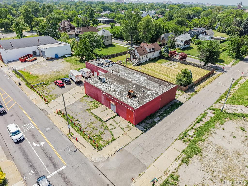 3177 Mack Avenue - Photo 3