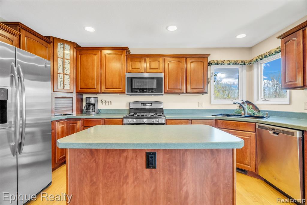 9493 Aspen View Drive, Grand Blanc, MI 48439 — Photo 14