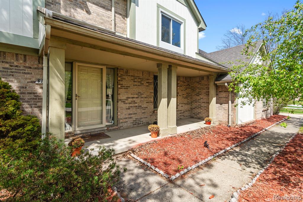 41450 REINDEER Drive, Novi, MI — Photo 4