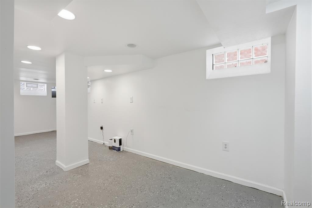 9586 Beaverland, Detroit, MI 48239 — Photo 23