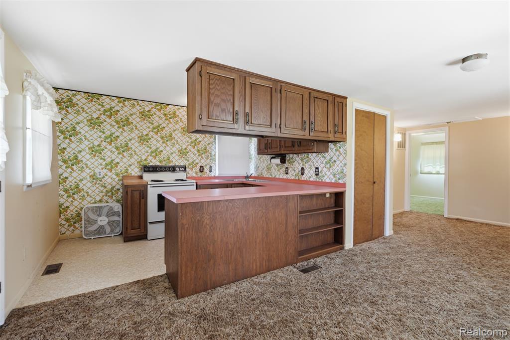 8636 Tindall Road, Davisburg, MI 48350 — Photo 48