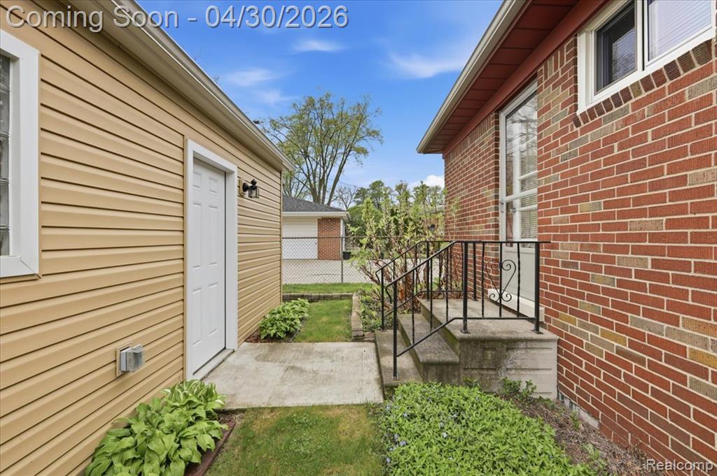 1919 Catalpa Drive, Berkley, MI 48072 — Photo 31