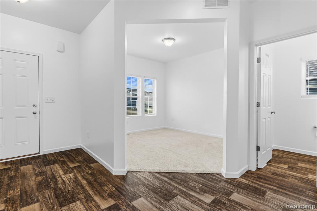 3069 Oxford Lane, Flushing, MI 48433 — Photo 18