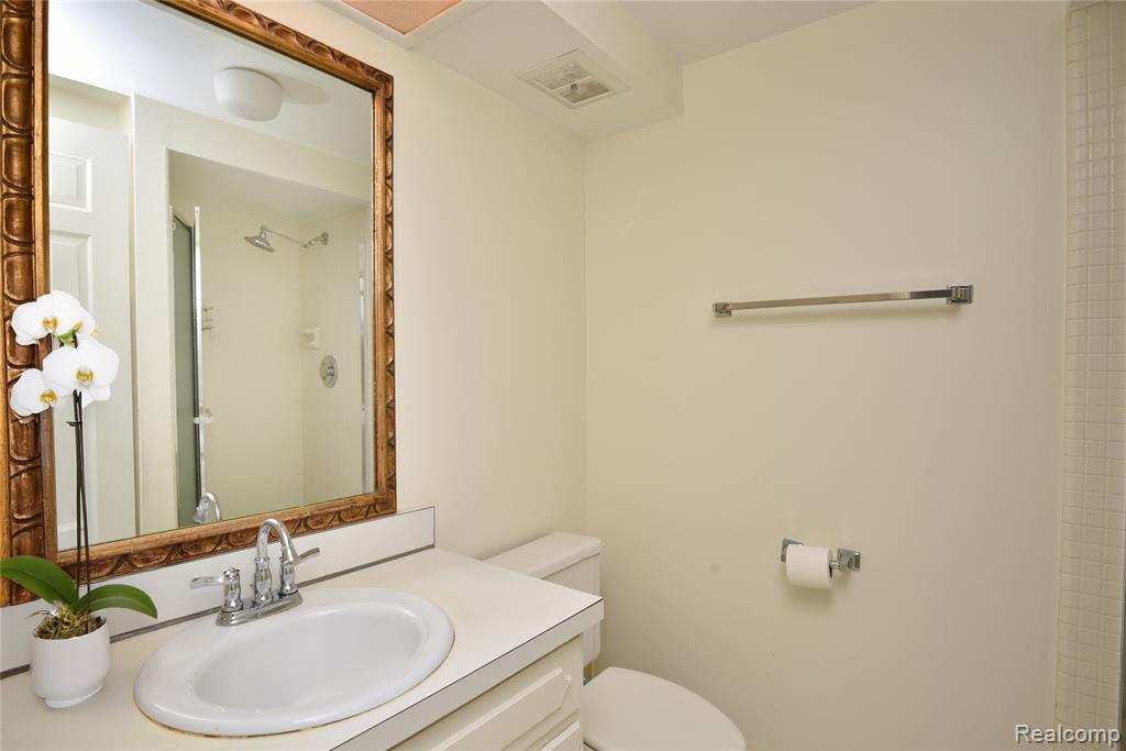 40740 Woodward Avenue, 38, Bloomfield Hills, MI 48304 — Photo 23