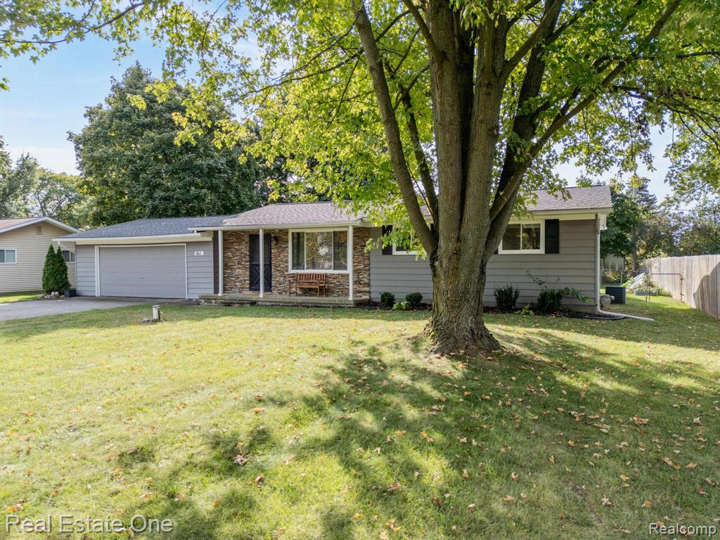 861 Seymour Lake Road, Oxford, MI 48371 — Photo 34