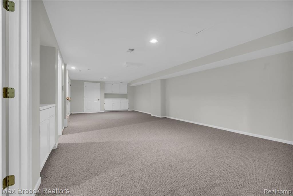 5554 Pine Brooke Court, Bloomfield Hills, MI 48304 — Photo 38