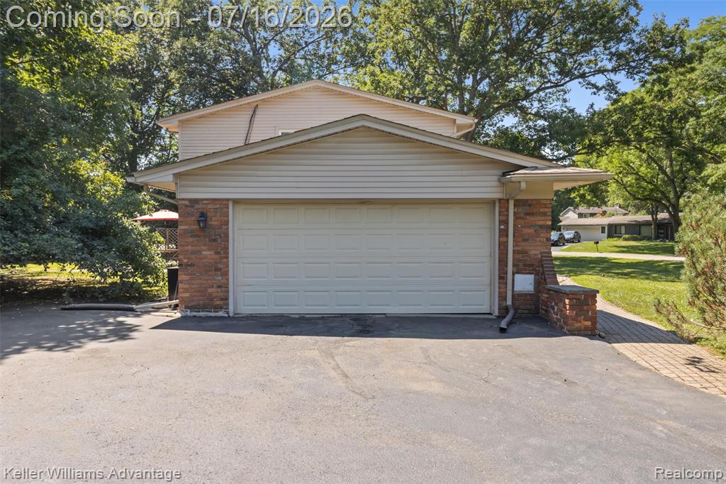 6711 Woodside Trail, West Bloomfield, MI — Photo 39