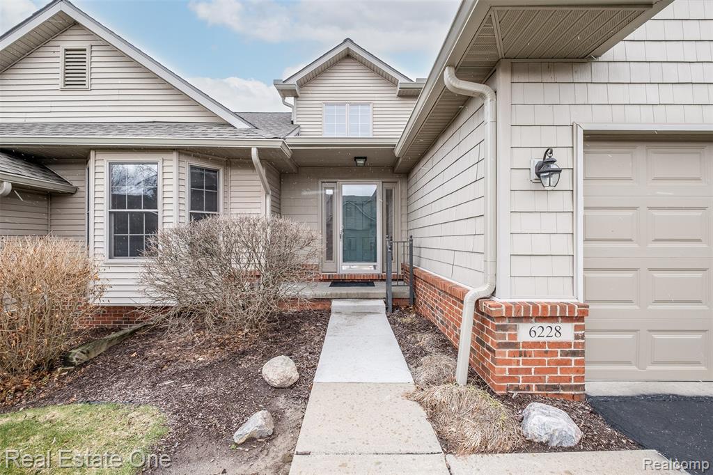 6228 Northridge Hills Drive, Brighton, MI 48116 — Photo 3